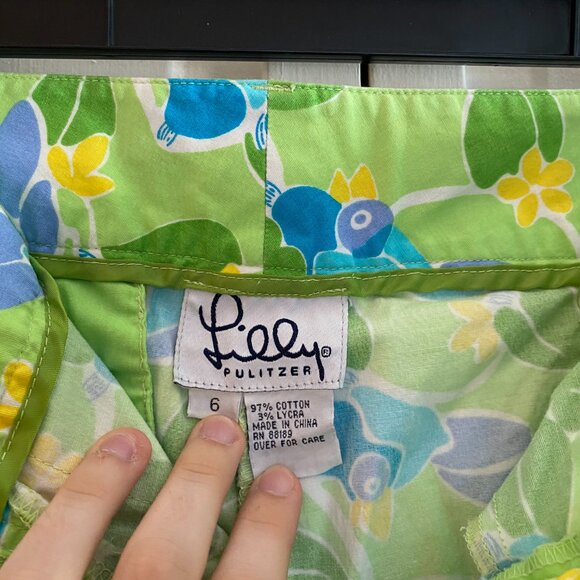 Vintage Lilly Pulitzer Pants | Green Tropical Toucan Print | Size 6 - Picture 3 of 3